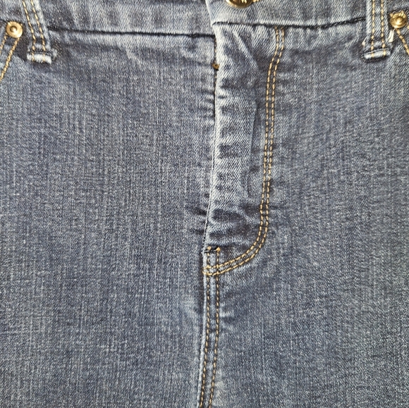 Chico's Slimming Girlfriend Ankle Womans Jeans Size 1 - Picture 3 of 12